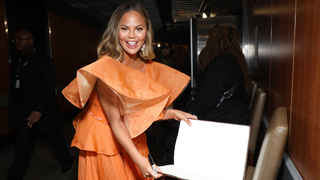 Chrissy Teigen Sort of But Not Really 'Apologized' to Courtney Stodden